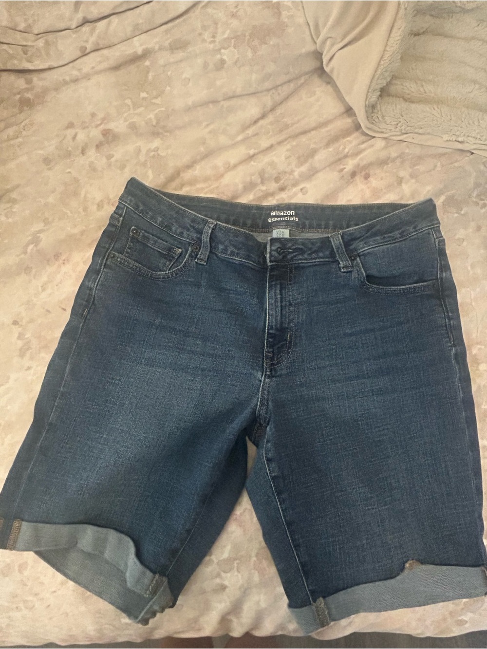 Amazon Essentials Women's vintage wash Denim Bermuda Shorts